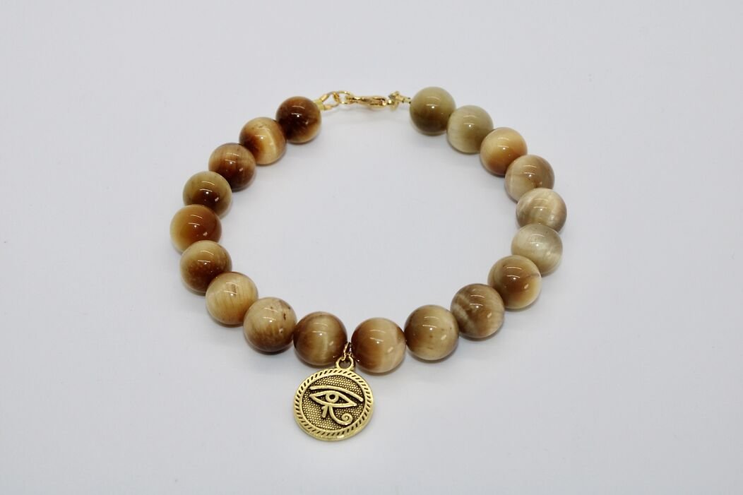 Amazon.com: DHYANARSH tiger eye crystal beads bracelet for Men and Women  metaphysical unisex: Clothing, Shoes & Jewelry